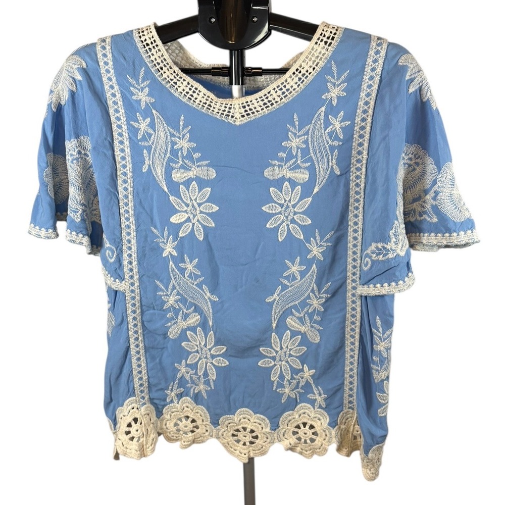 Leo & Nicole Women Blue Embroidered Floral Crochet Lace Trim Rayon Blouse Size M